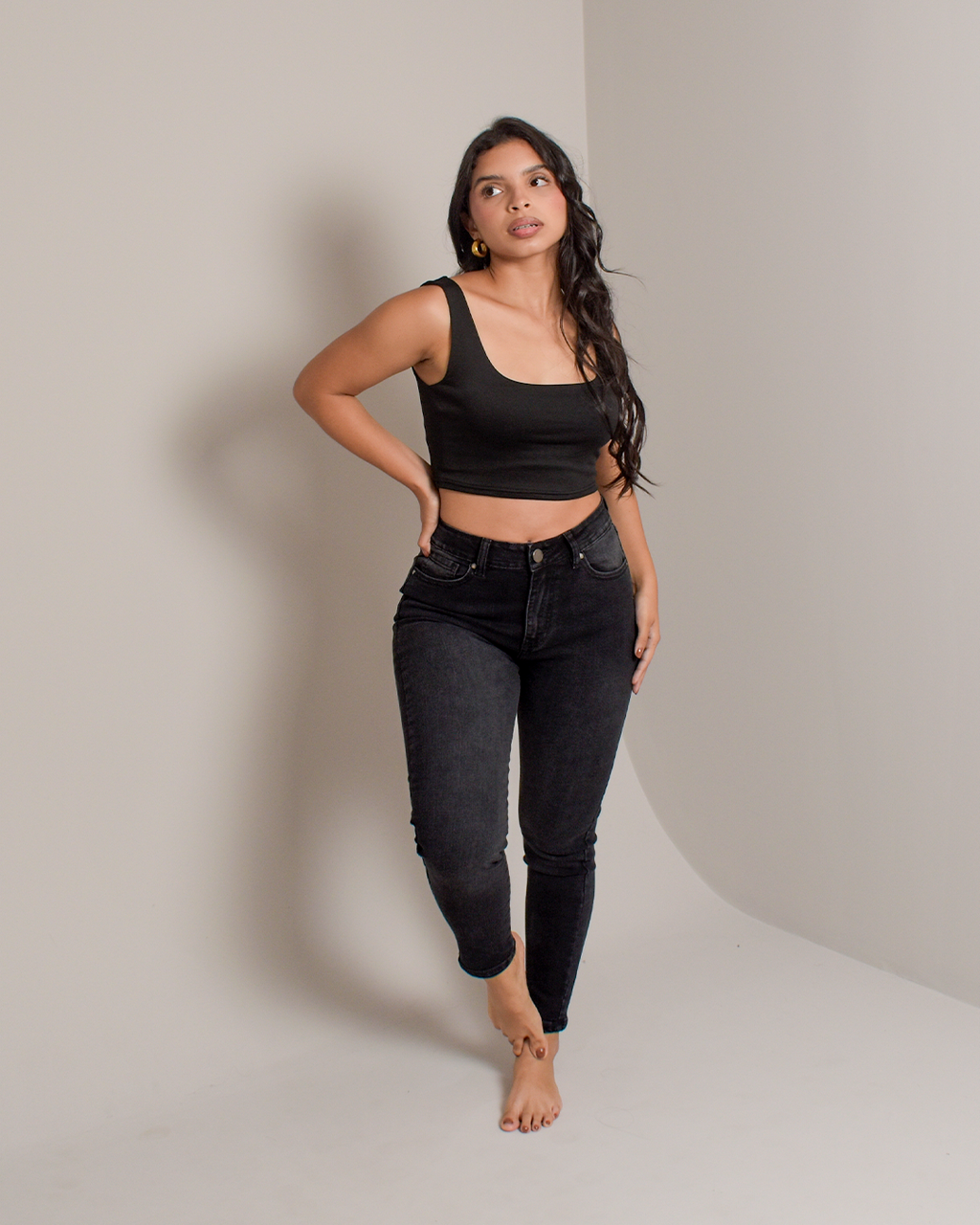 Jean Skinny Tiro Alto Stretch Negro Clásico -INN1442