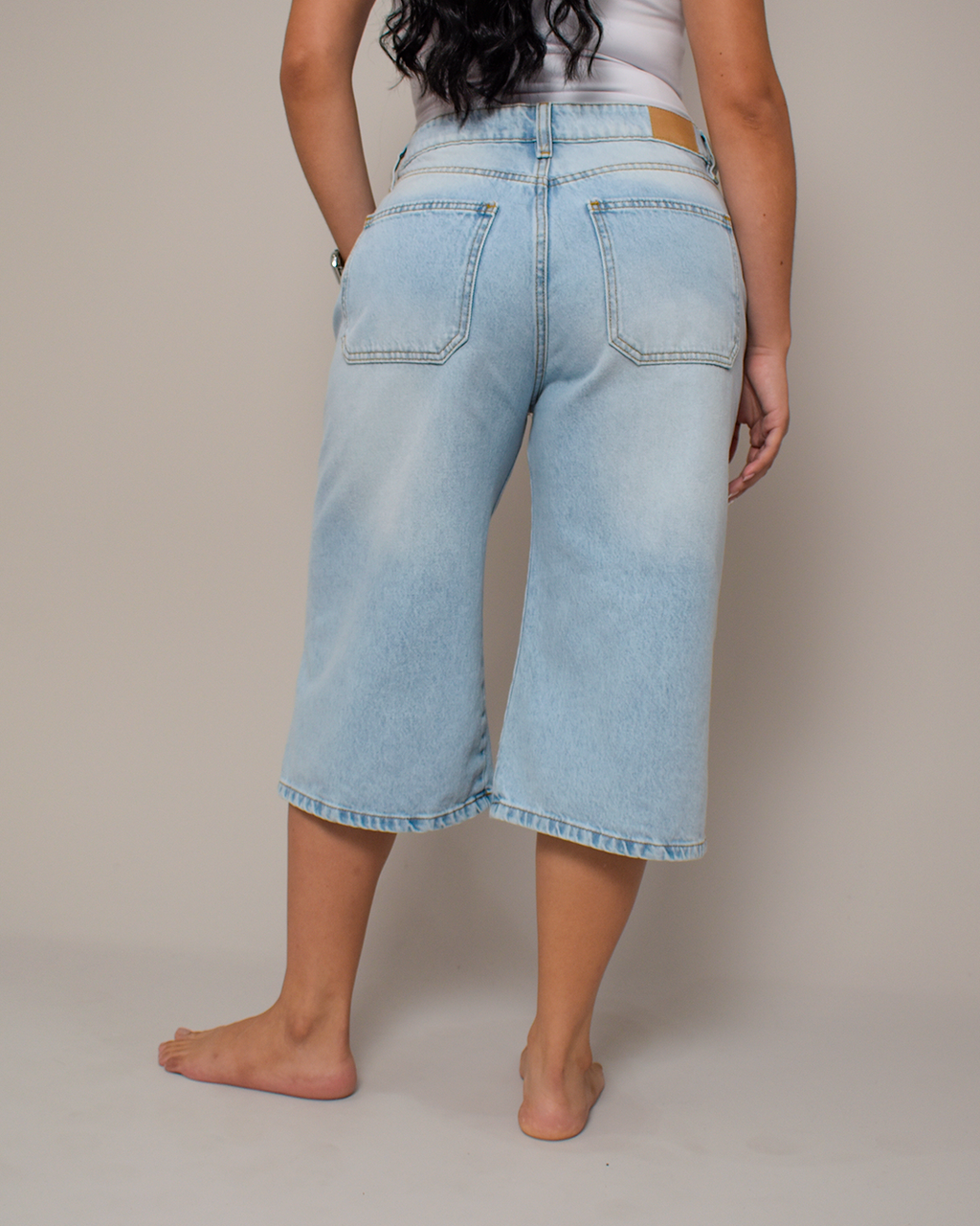 Bermuda Larga Rígida Azul Claro Tiro Alto -INN5568