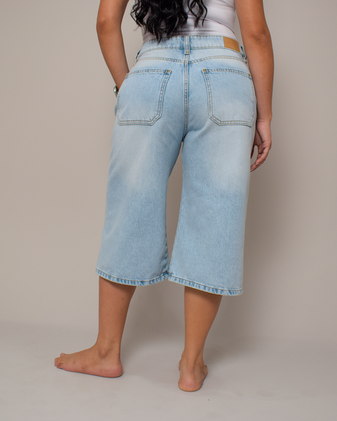 Bermuda Larga Rígida Azul Claro Tiro Alto -INN5568