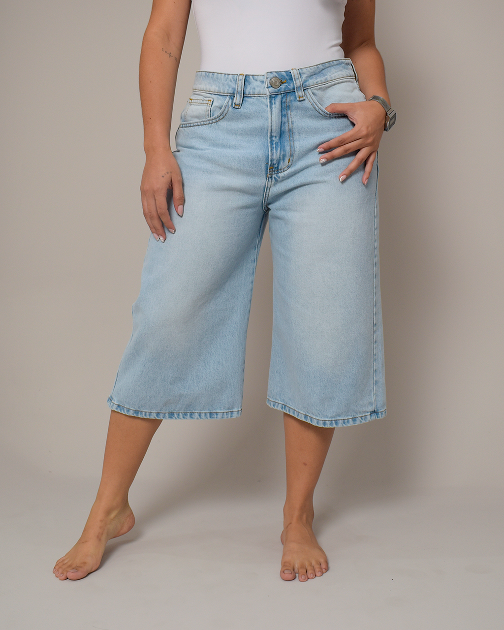 Bermuda Larga Rígida Azul Claro Tiro Alto -INN5568