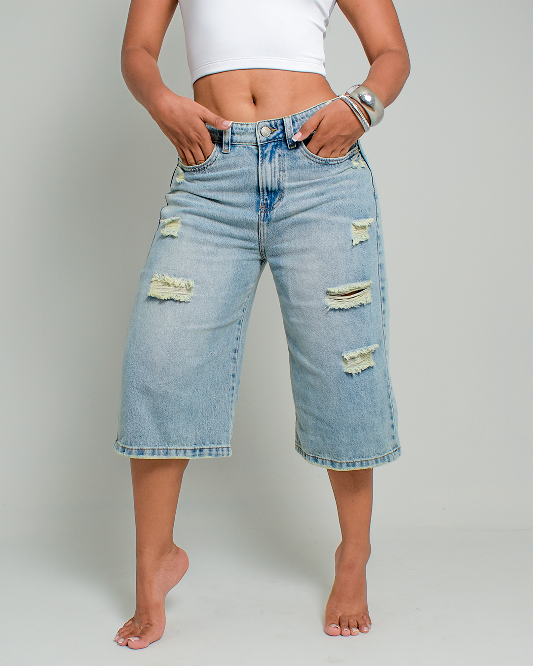 Bermuda Rígida Azul Claro Rotos -INN5676