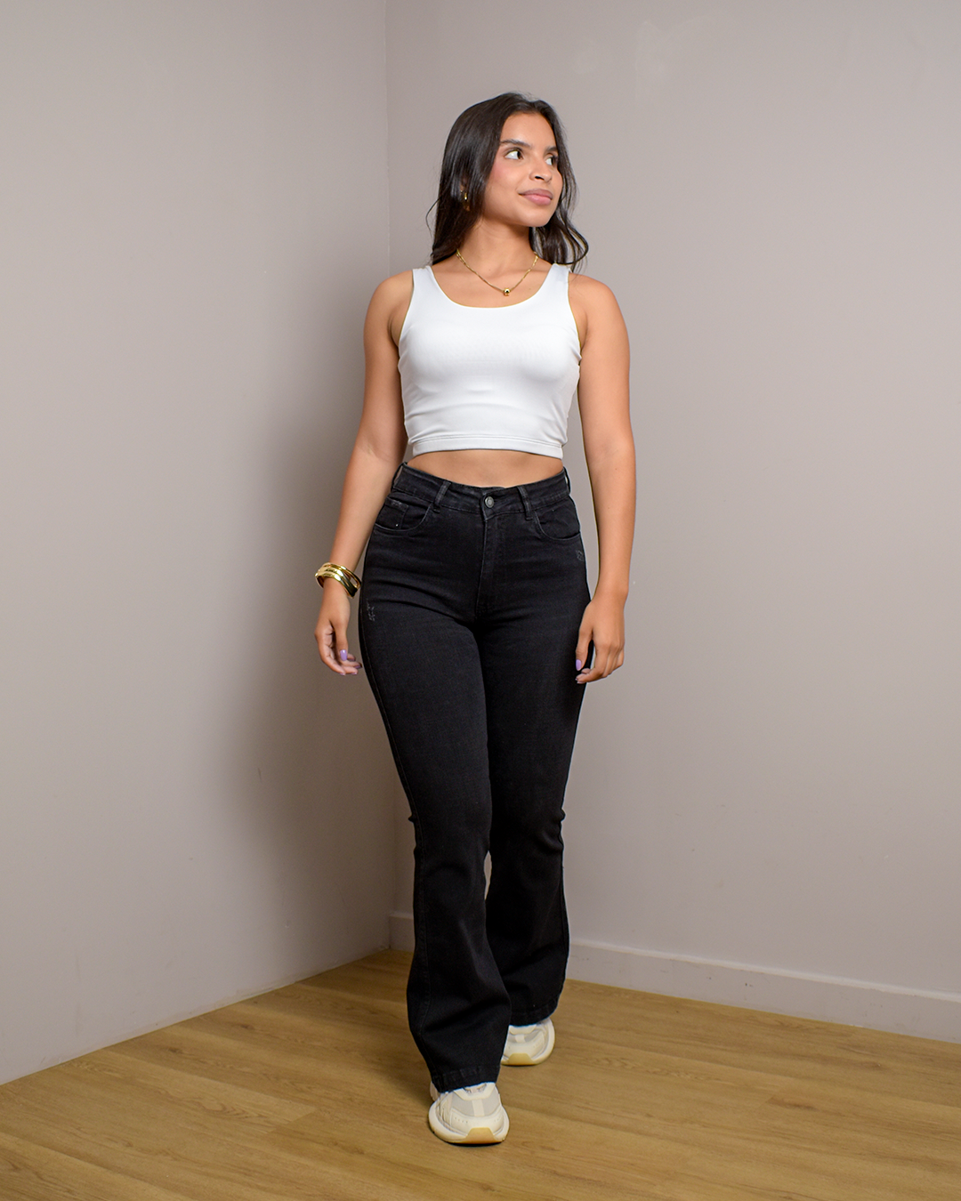 Jean Semiflare Stretch Negro Tiro Alto -PD0044
