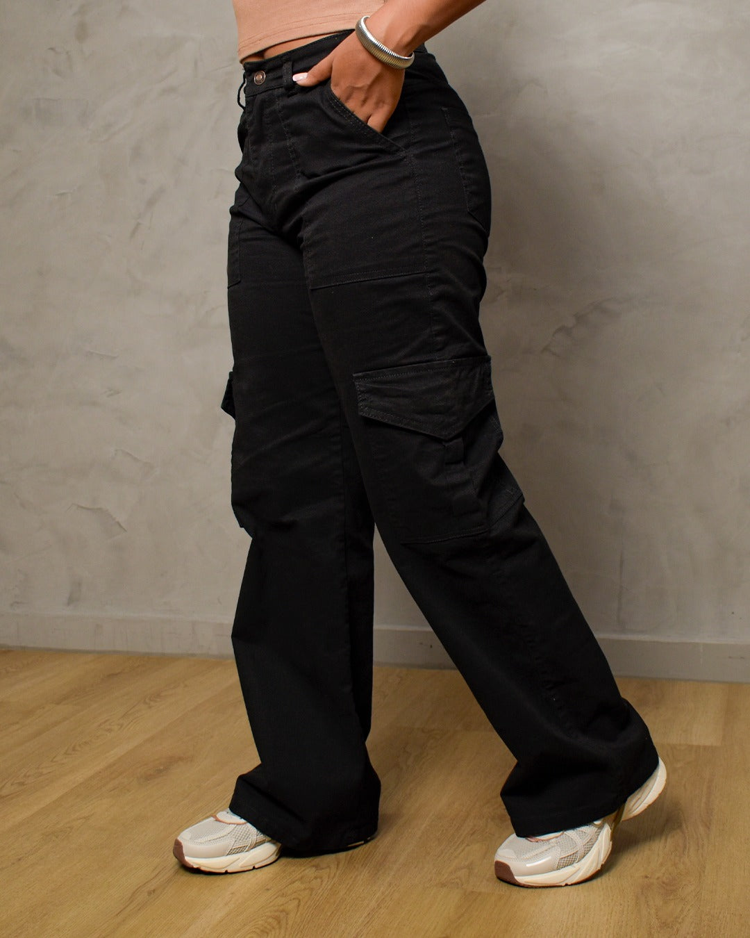 Pantalón drill cargo J096