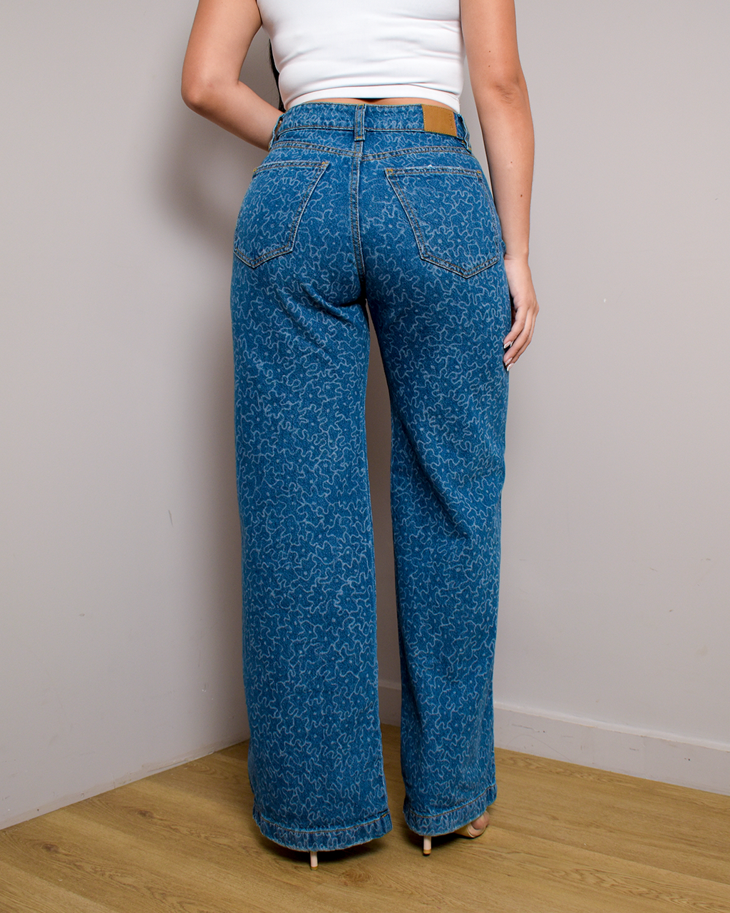 Jean Wide Leg Rígido Azul Medio Láser -INN8583