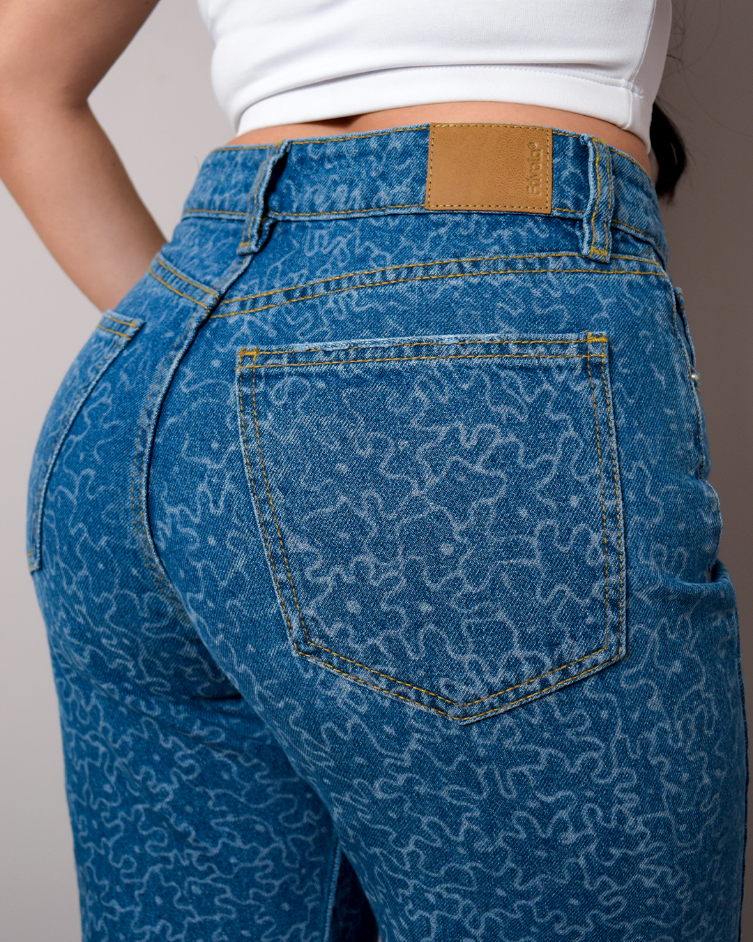 Jean Wide Leg Rígido Azul Medio Láser -INN8583